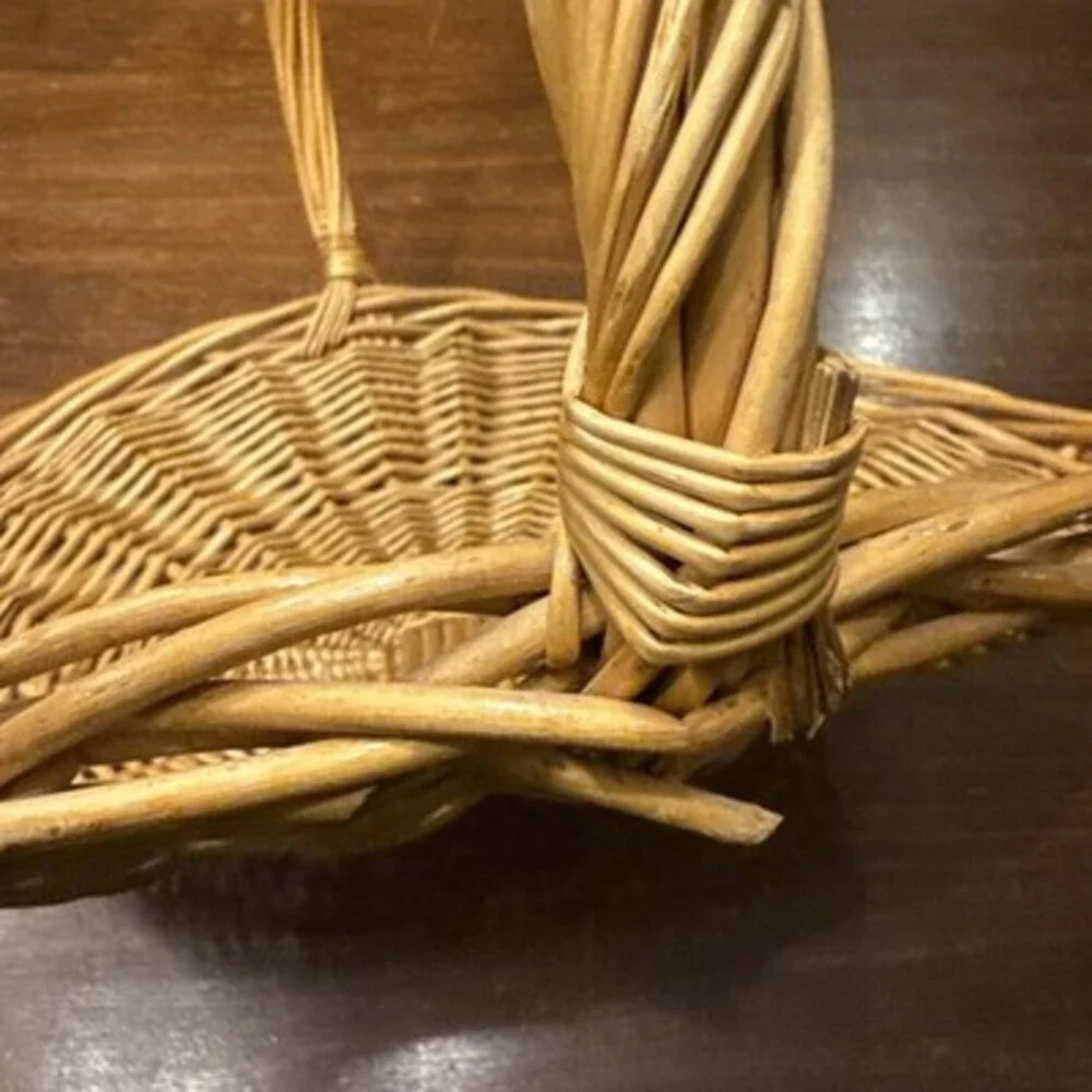 Large Vintage Wicker Gathering Basket Garden Flower Herb French Country